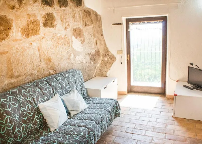 Casa Nella Roccia