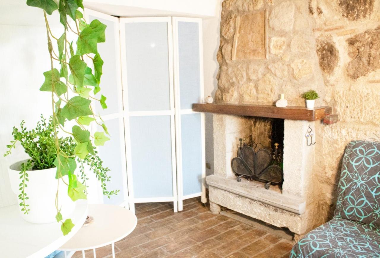 Casa Nella Roccia