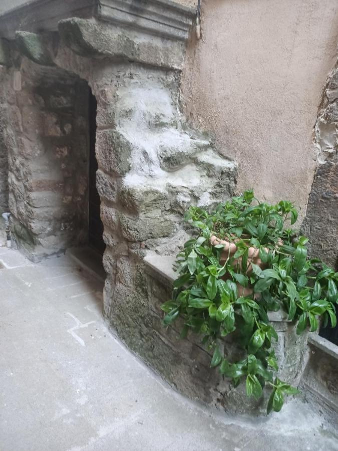 Casa Nella Roccia Holiday home *