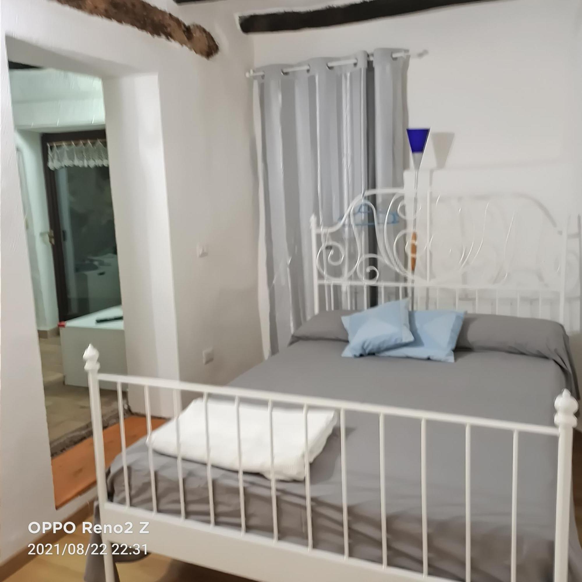 Casa Nella Roccia *